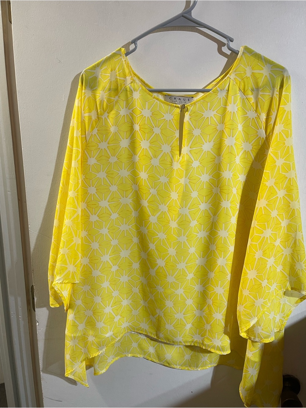 New CHAUS Women's Yellow Lemon Print Blouse Top size large